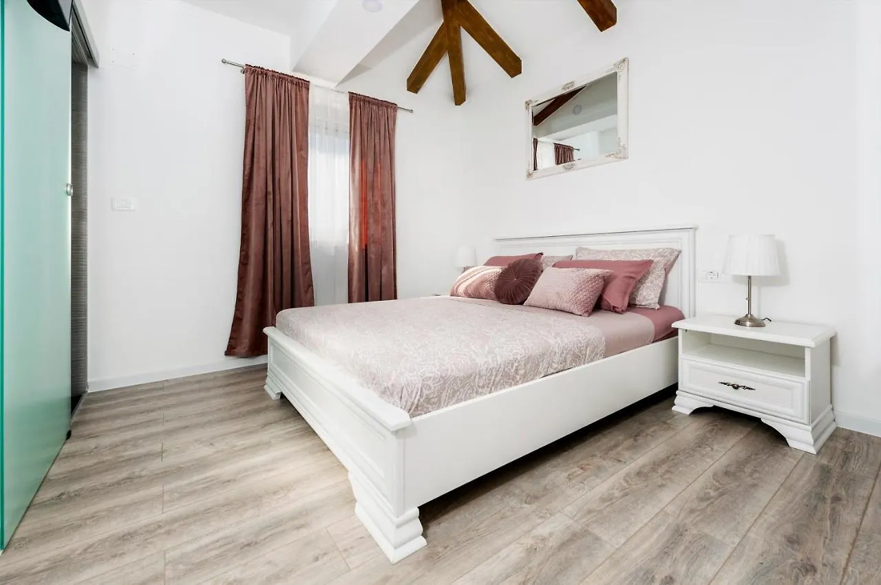 Villa Miracolo Rovinj 0*,  Chorvatsko