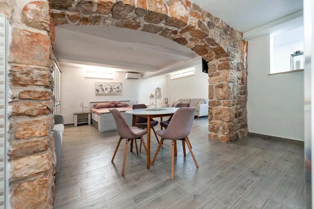 Villa Miracolo Ρόβινι